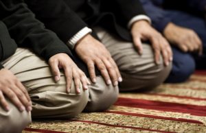 Greške klanjača u namazu (13. dio) namaz_sjedenje