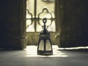 Prekomjerni govor je nesreća jezika islamske teme