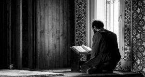 ibaded-ucenje-kurana-dzamija-islam-itikaf