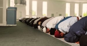 namaz sedzda prvi saff